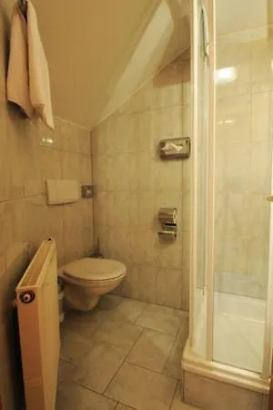 Pensión Riedlhof 3*